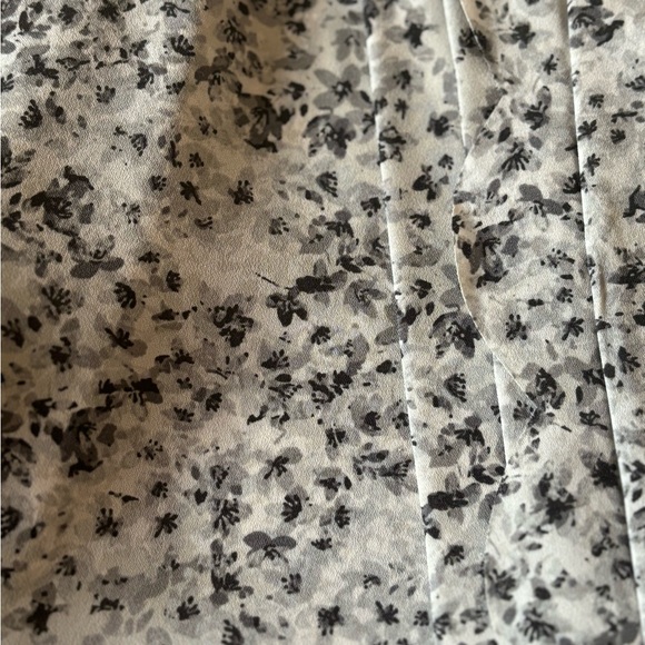 5 for $15-Black and White Floral Blouse, Ruffle Detail - Picture 2 of 5